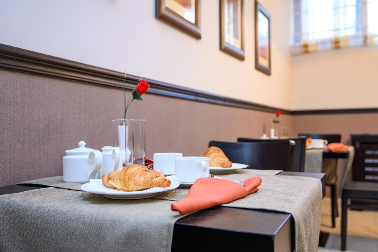 Hotel Parklands & Pool 4*