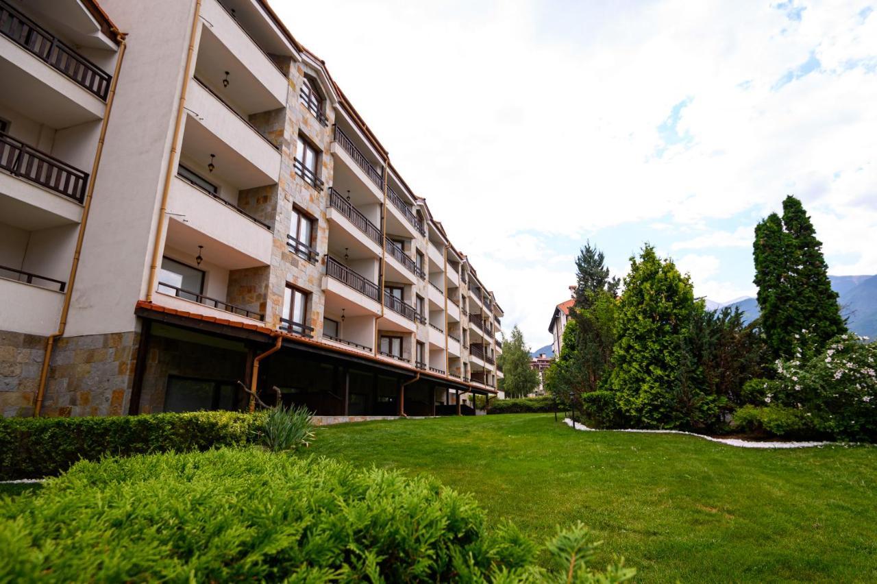 Parklands & Pool